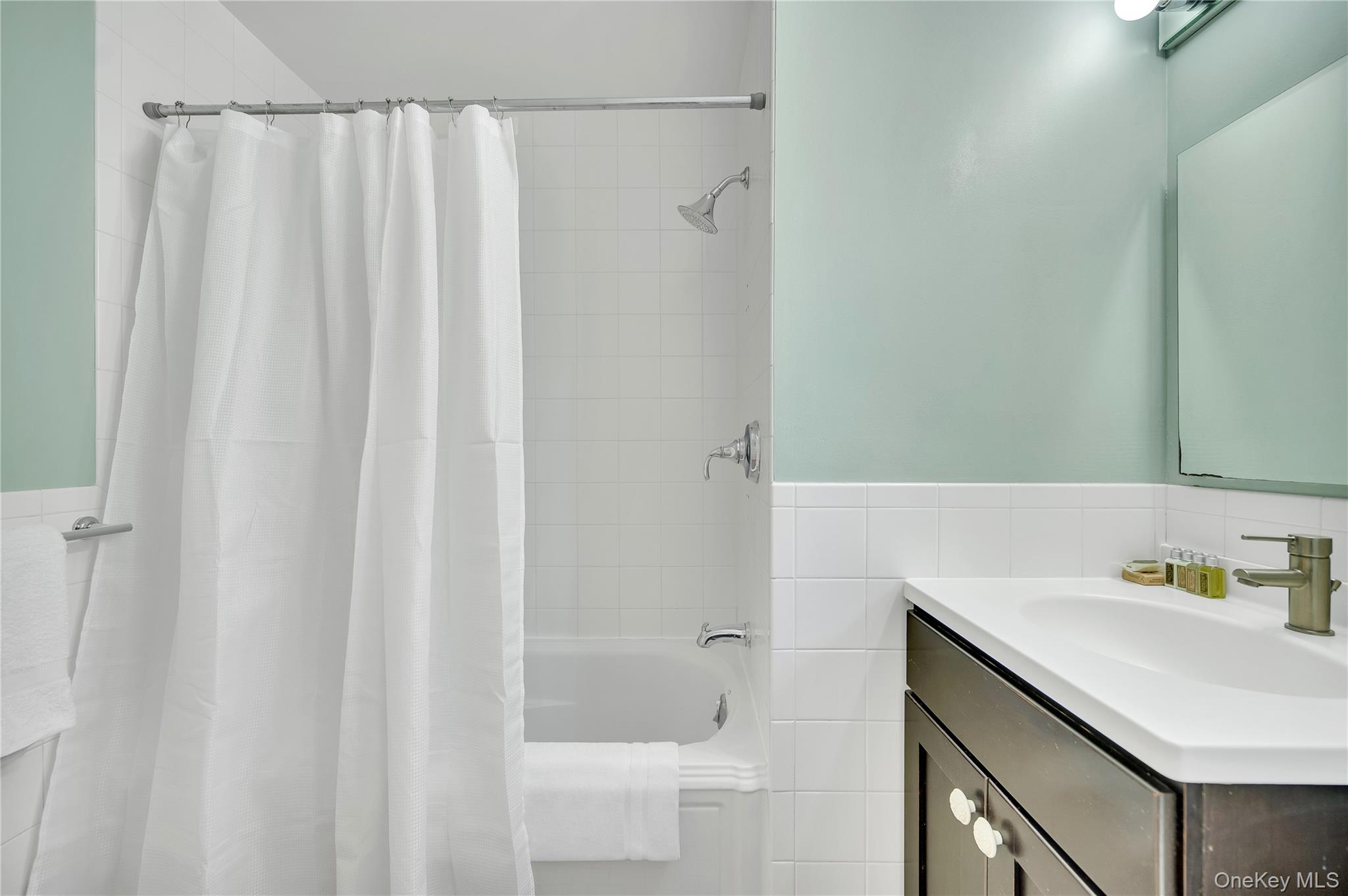 53 Sheldrake Avenue Larchmont, NY 10538 - Photo 15 of 24