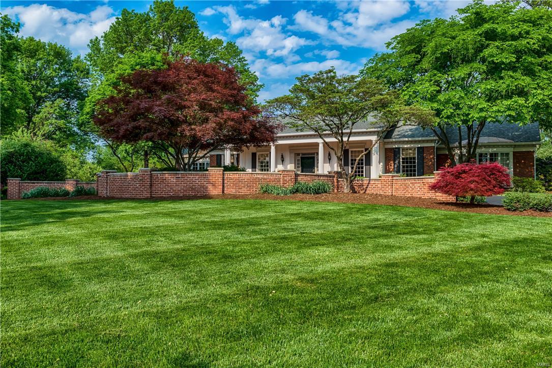 951 Tirrill Farms Road St. Louis, MO 63124 - Photo 1 of 2