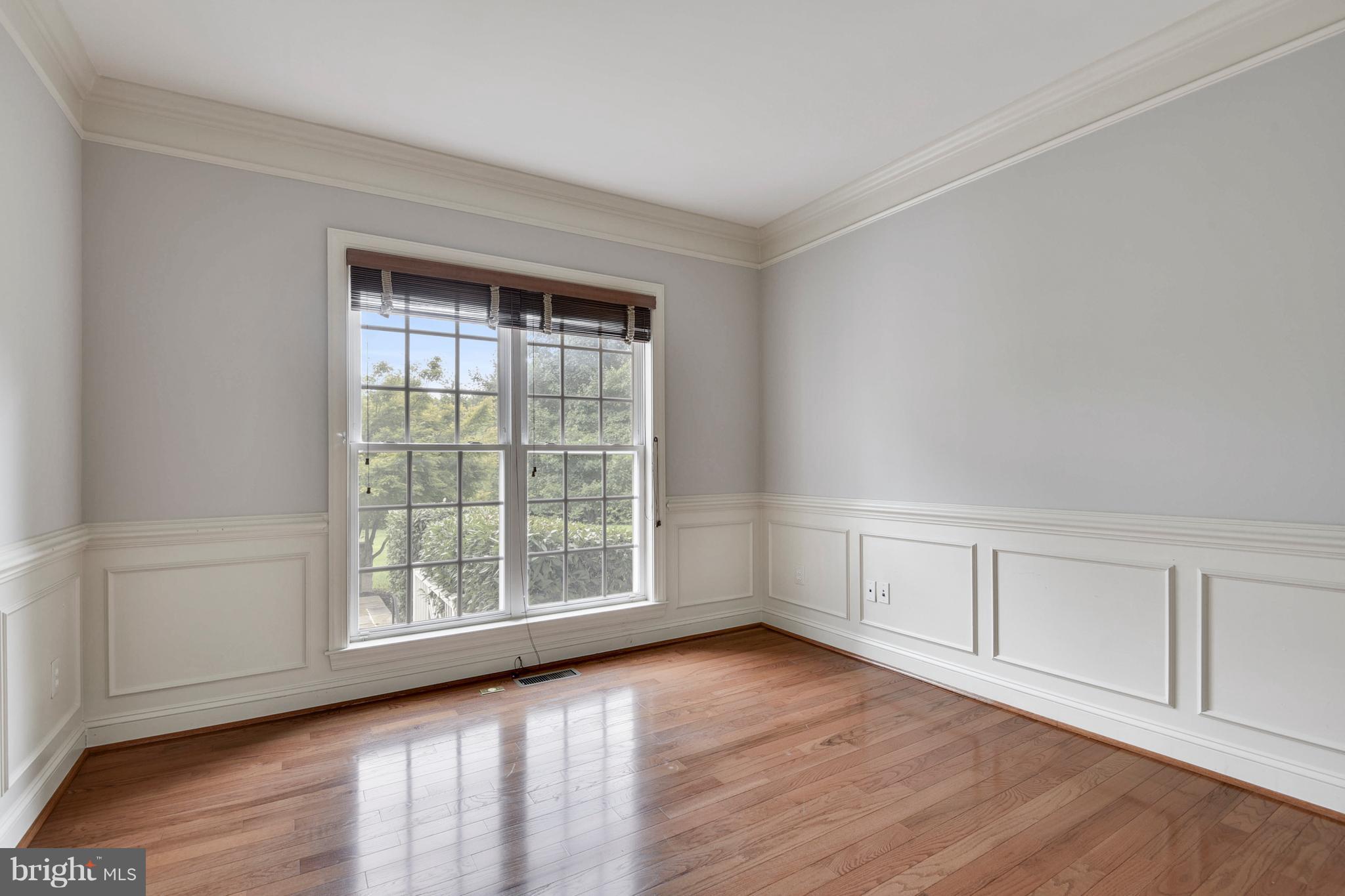 12607 Belmont Ridge Road Reisterstown, MD 21136 - Photo 11 of 28 Main floor private office, freshly painted