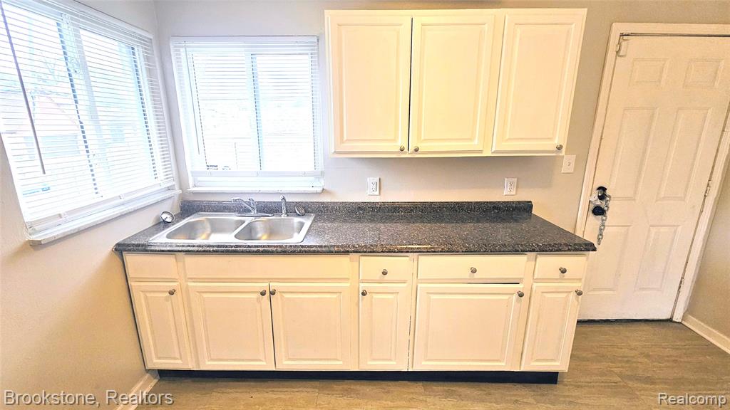 5205 Cadieux Road Detroit, MI 48224 - Photo 24 of 34 Gallery Image 24