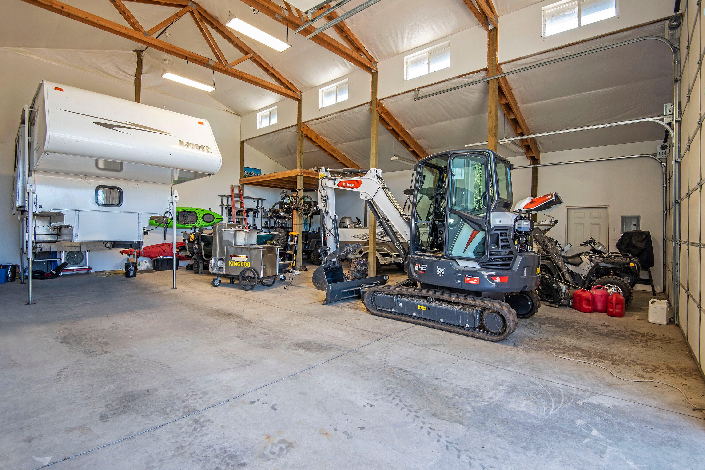 62227 Powell Butte Road Bend, OR 97701 - Photo 48 of 63 Shop Interior