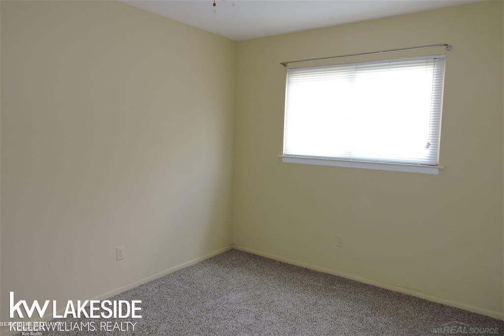 21809 Rosedale Street St. Clair Shores, MI 48080 - Photo 12 of 17