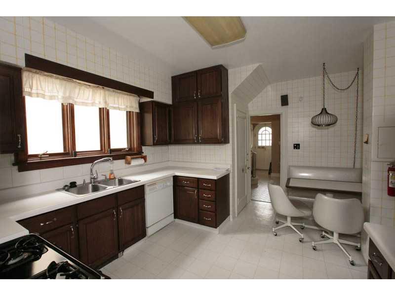 5412 Guarino Road Pittsburgh, PA 15217 - Photo 8 of 15 Kitchen.