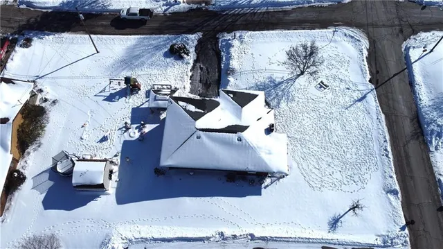 $250,000 | 210 Highland Drive, Elizabeth, PA 15037