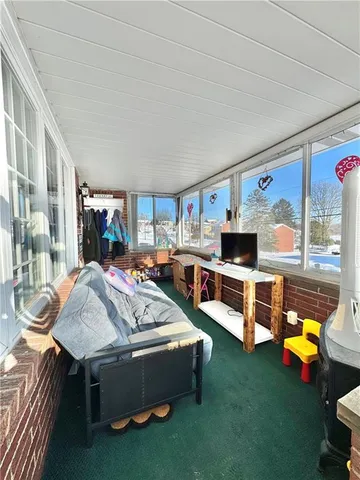 $250,000 | 210 Highland Drive, Elizabeth, PA 15037