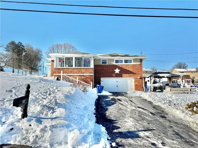 $250,000 | 210 Highland Drive, Elizabeth, PA 15037