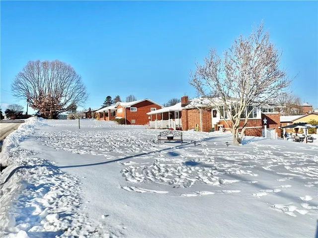 $250,000 | 210 Highland Drive, Elizabeth, PA 15037