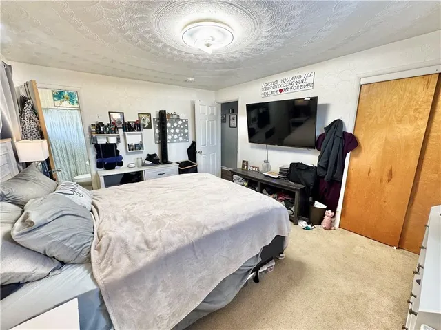 $250,000 | 210 Highland Drive, Elizabeth, PA 15037