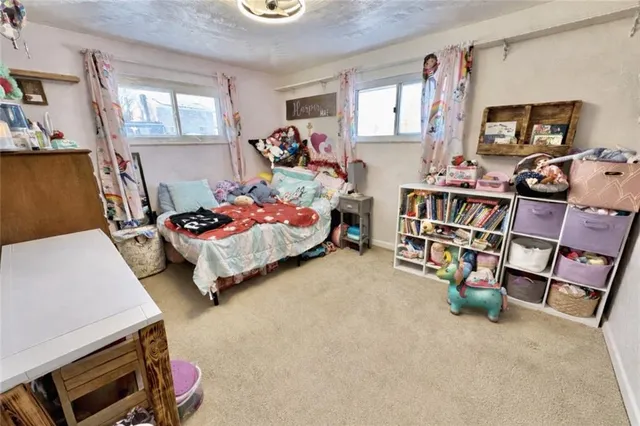 $250,000 | 210 Highland Drive, Elizabeth, PA 15037