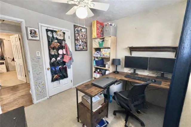 $250,000 | 210 Highland Drive, Elizabeth, PA 15037