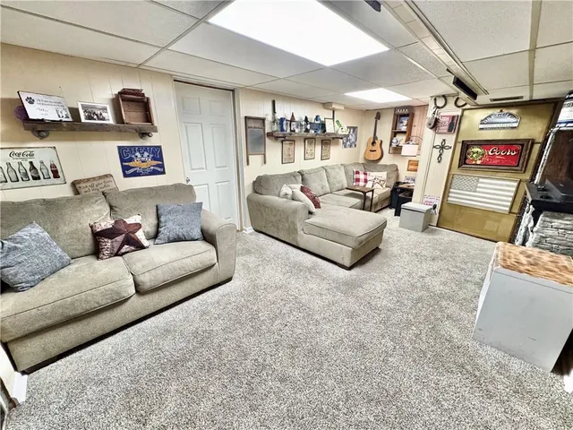 $250,000 | 210 Highland Drive, Elizabeth, PA 15037