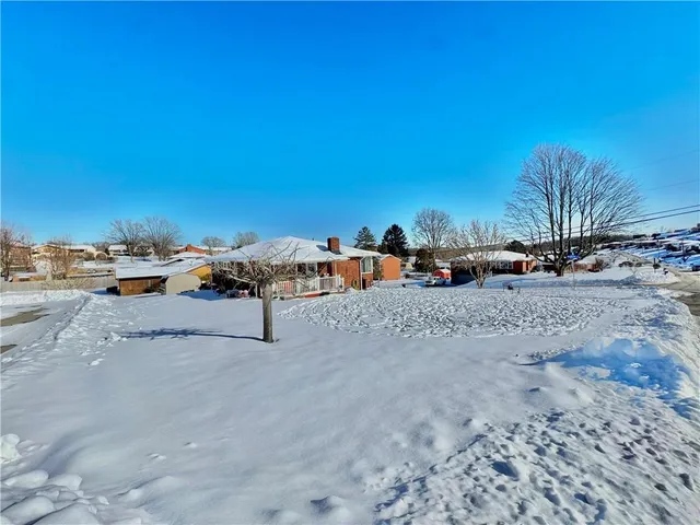 $250,000 | 210 Highland Drive, Elizabeth, PA 15037