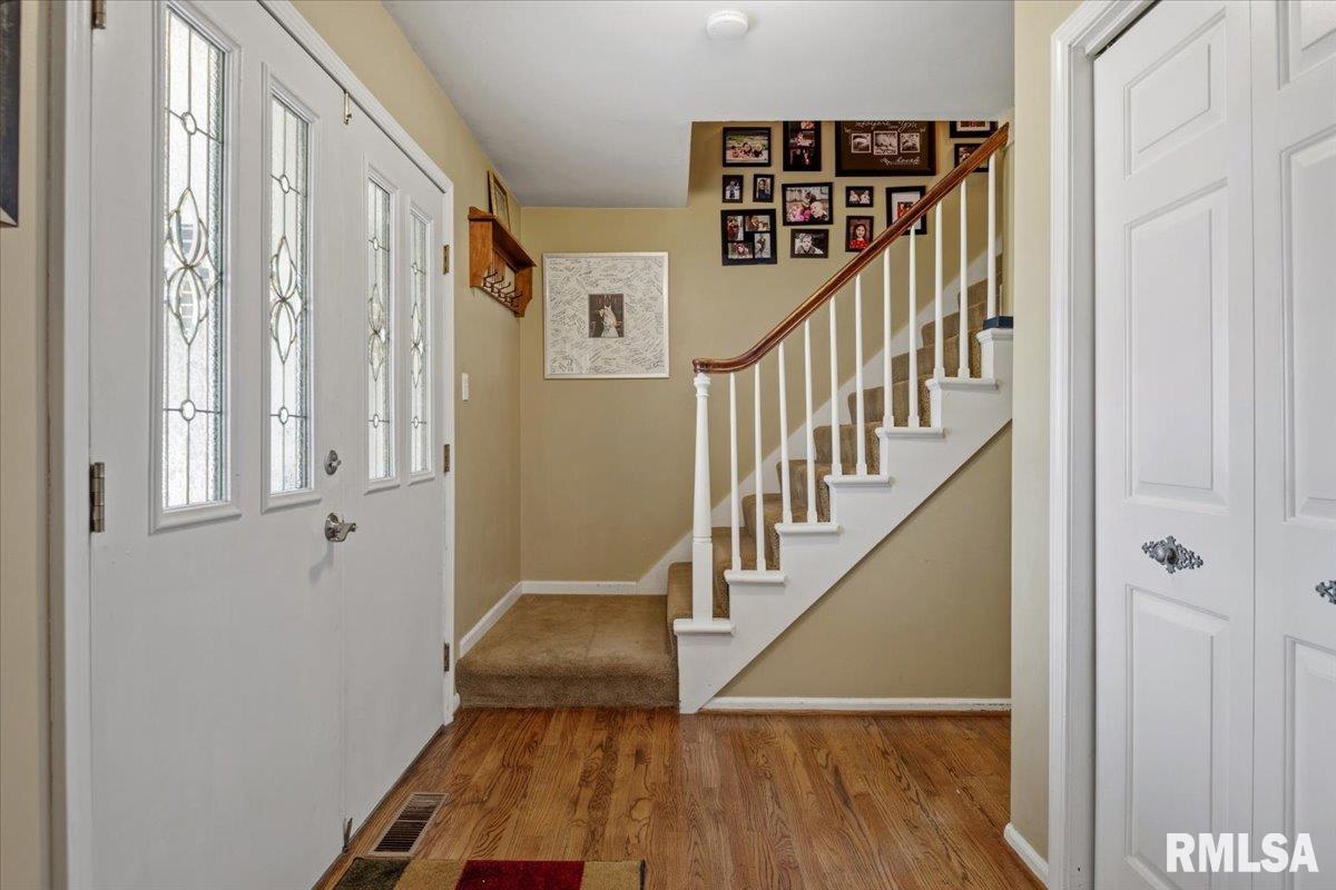 4 Parkway Road Springfield, IL 62712 - Photo 3 of 36