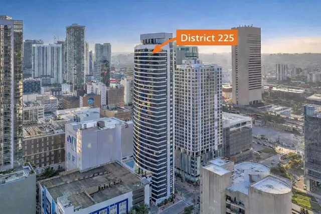 $570,000 | 225 North Miami Avenue, Unit 1102, Miami, FL 33128