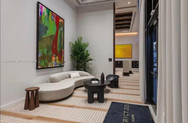 $570,000 | 225 North Miami Avenue, Unit 1102, Miami, FL 33128
