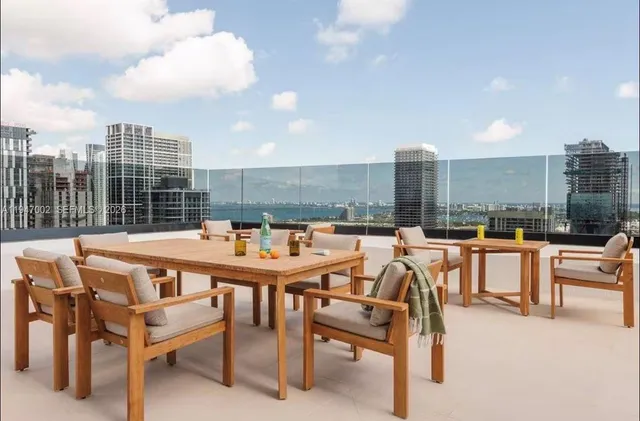 $570,000 | 225 North Miami Avenue, Unit 1102, Miami, FL 33128