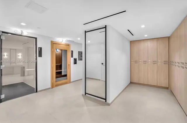 $570,000 | 225 North Miami Avenue, Unit 1102, Miami, FL 33128