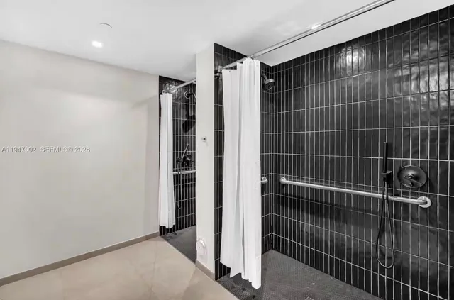 $570,000 | 225 North Miami Avenue, Unit 1102, Miami, FL 33128