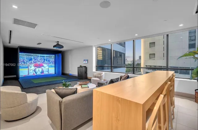 $570,000 | 225 North Miami Avenue, Unit 1102, Miami, FL 33128