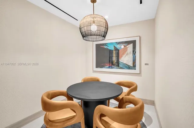 $570,000 | 225 North Miami Avenue, Unit 1102, Miami, FL 33128