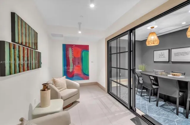 $570,000 | 225 North Miami Avenue, Unit 1102, Miami, FL 33128