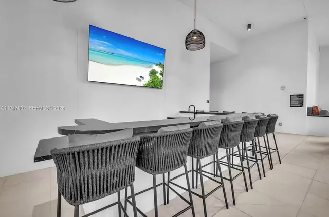 $570,000 | 225 North Miami Avenue, Unit 1102, Miami, FL 33128