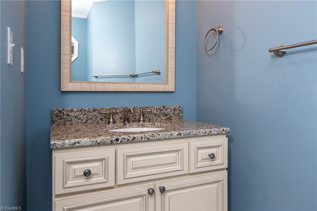 115 Pebble Rdg Lane Winston-Salem, NC 27104 - Photo 13 of 21 Gallery Image 13