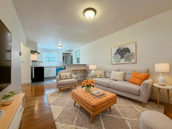 $1,950 | 15 Park Avenue, Unit 1, Foxboro, MA 02035