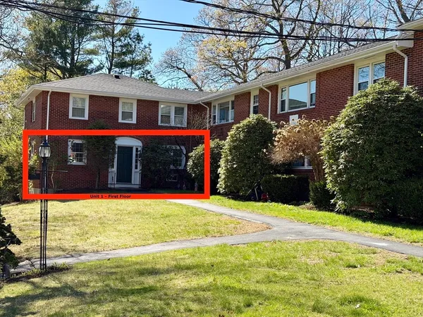 $1,950 | 15 Park Avenue, Unit 1, Foxboro, MA 02035