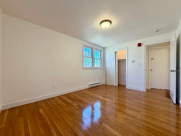 $1,950 | 15 Park Avenue, Unit 1, Foxboro, MA 02035