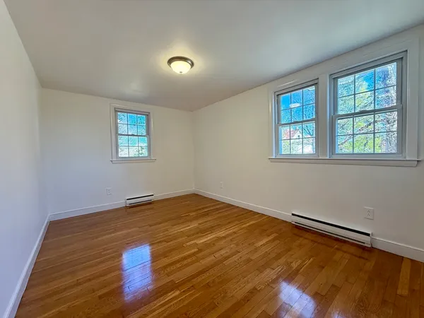 $1,950 | 15 Park Avenue, Unit 1, Foxboro, MA 02035