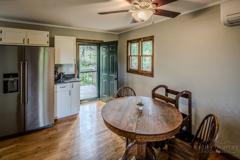 460 Harley Perry Road Zionville, NC 28698 - Photo 10 of 45