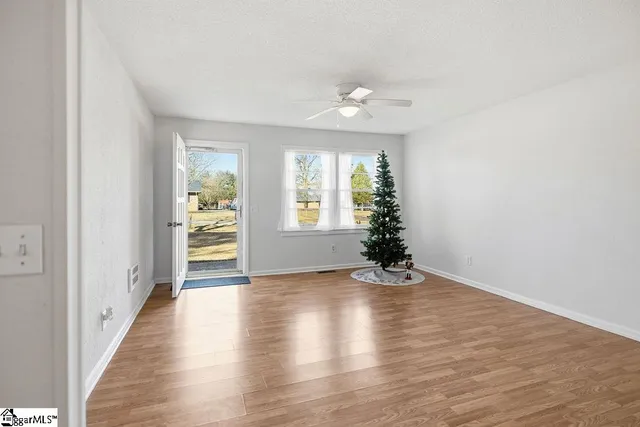 $239,900 | 144 Cloverhill Drive, Anderson, SC 29624