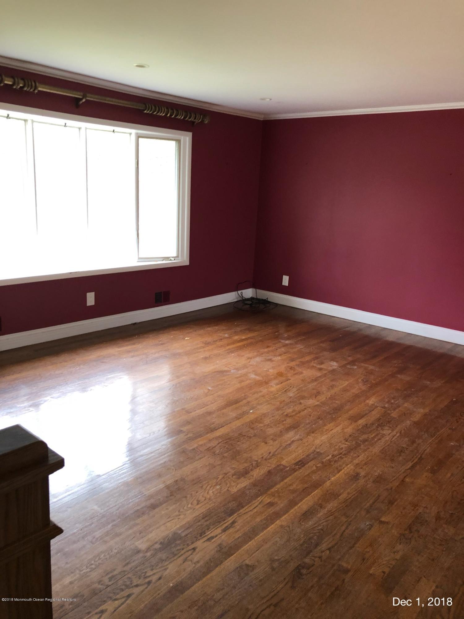 16 Ramon Boulevard Freehold, NJ 07728 - Photo 8 of 36 8CDA3556-50B2-4D78-AD64-74A9CC2B3390