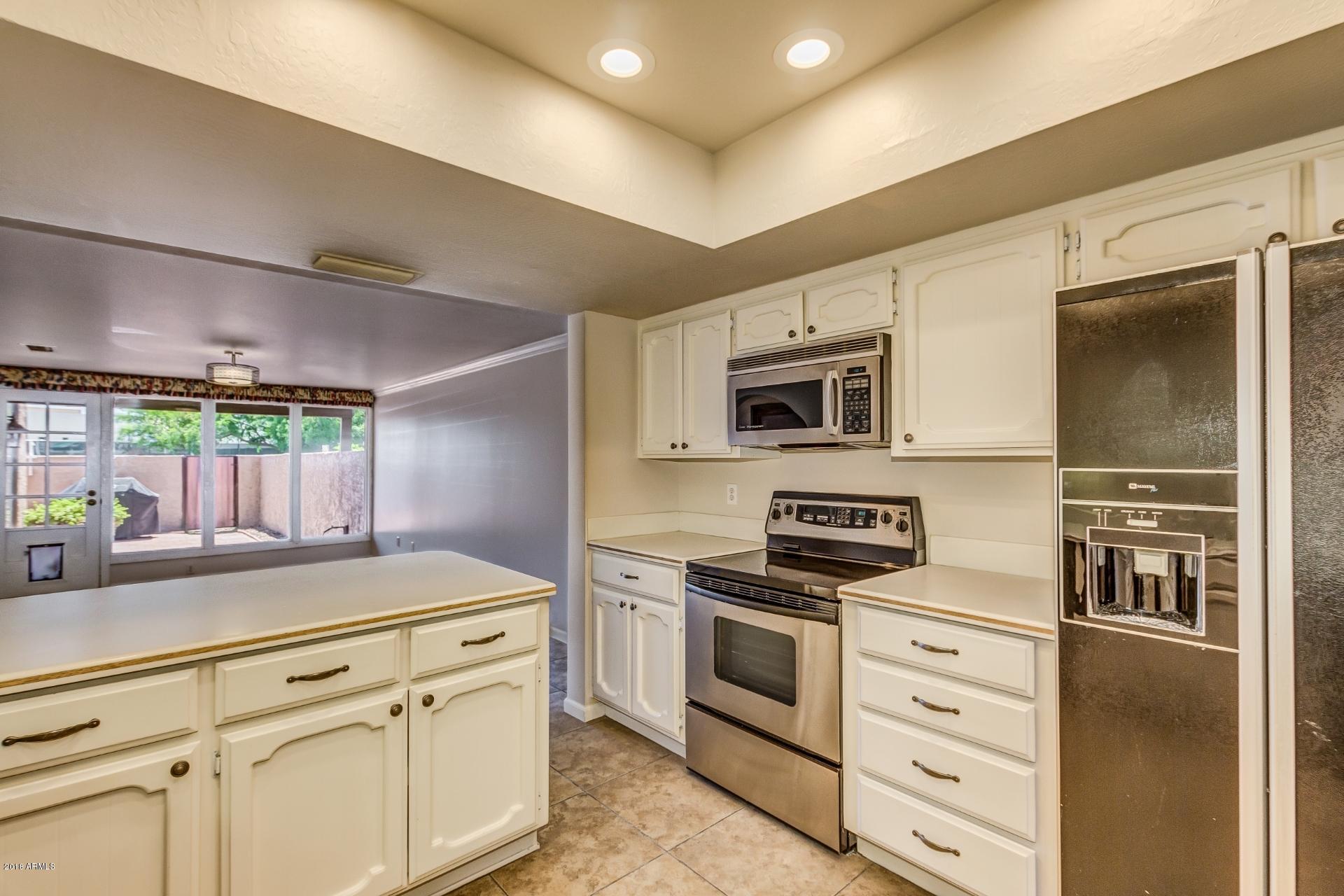 4446 East Camelback Road, Unit 114 Phoenix, AZ 85018 - Photo 9 of 61 Kitchen 2