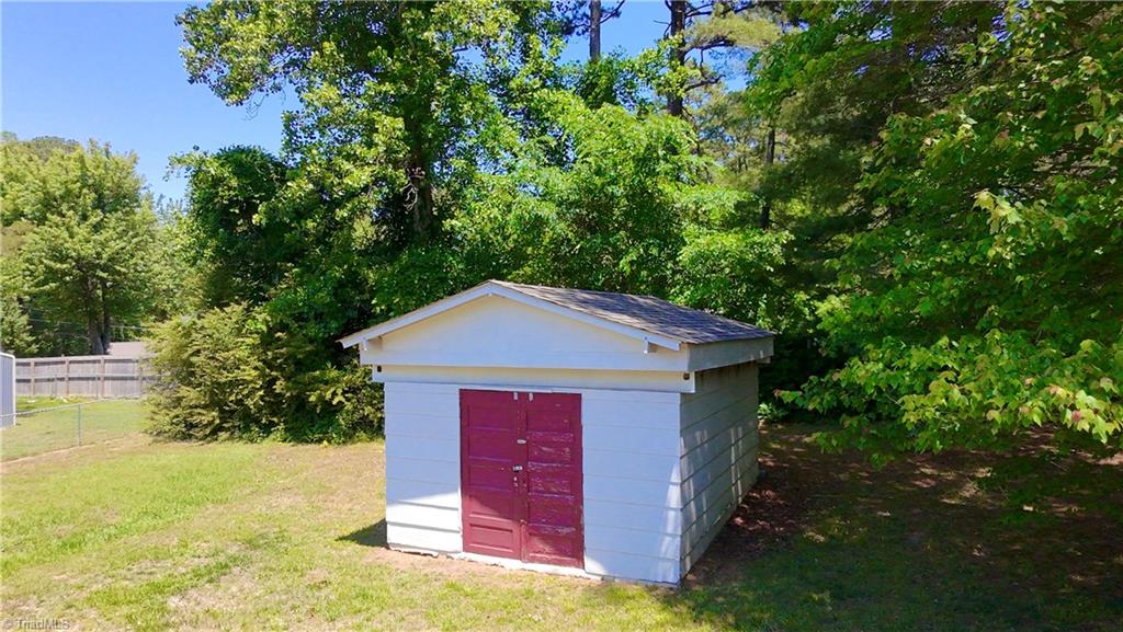 2704 Stokes Ferry Road Salisbury, NC 28146 - Photo 5 of 35 Gallery Image 5