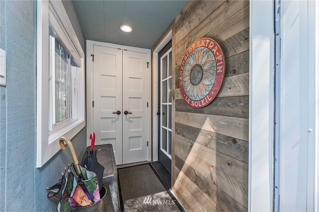 14301 Outer Bay Road Anderson Island, WA 98303 - Photo 6 of 40