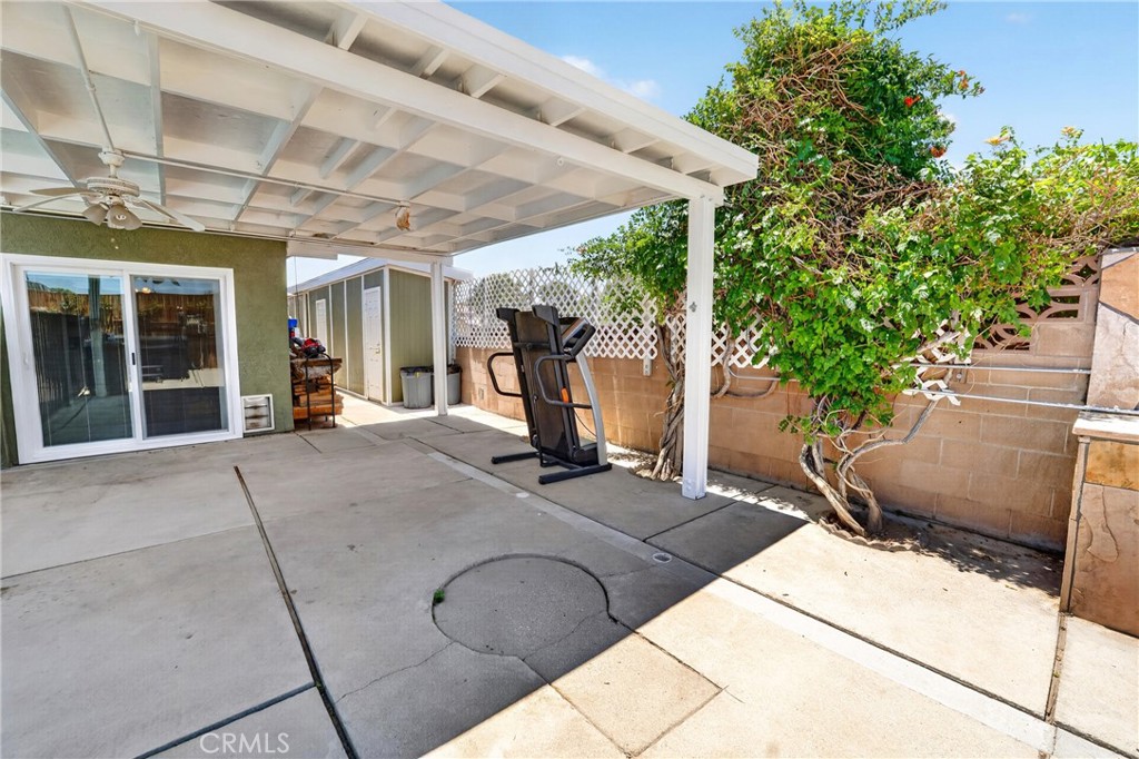 2501 East Avenue R4 Palmdale, CA 93550 - Photo 7 of 40