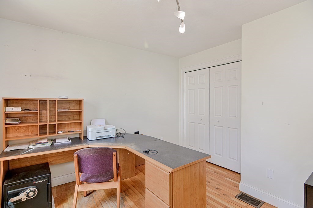 190 Foster Road Ashby, MA 01431 - Photo 10 of 20
