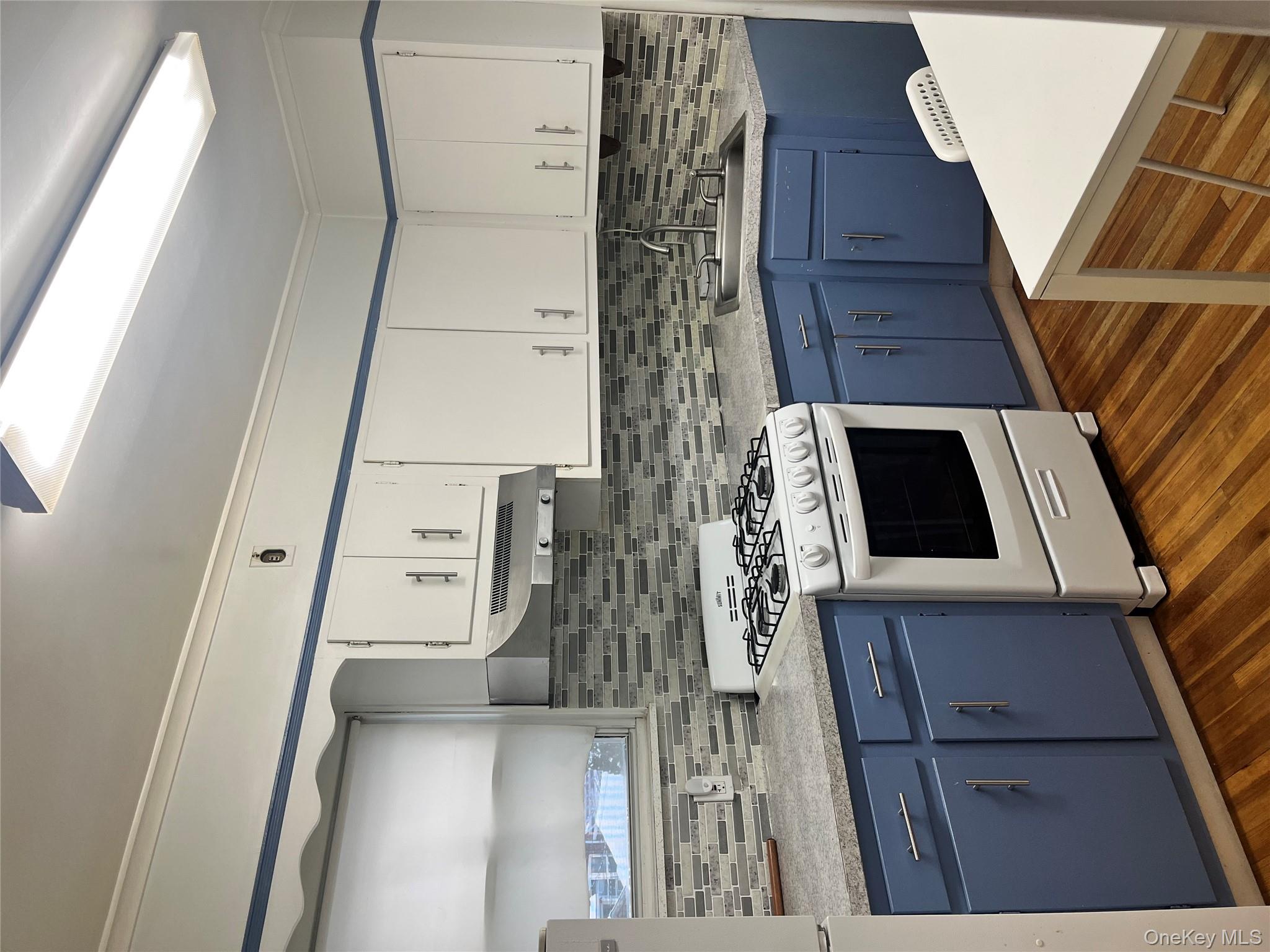 29 Pratt Street, Unit 2 New Rochelle, NY 10801 - Photo 4 of 12