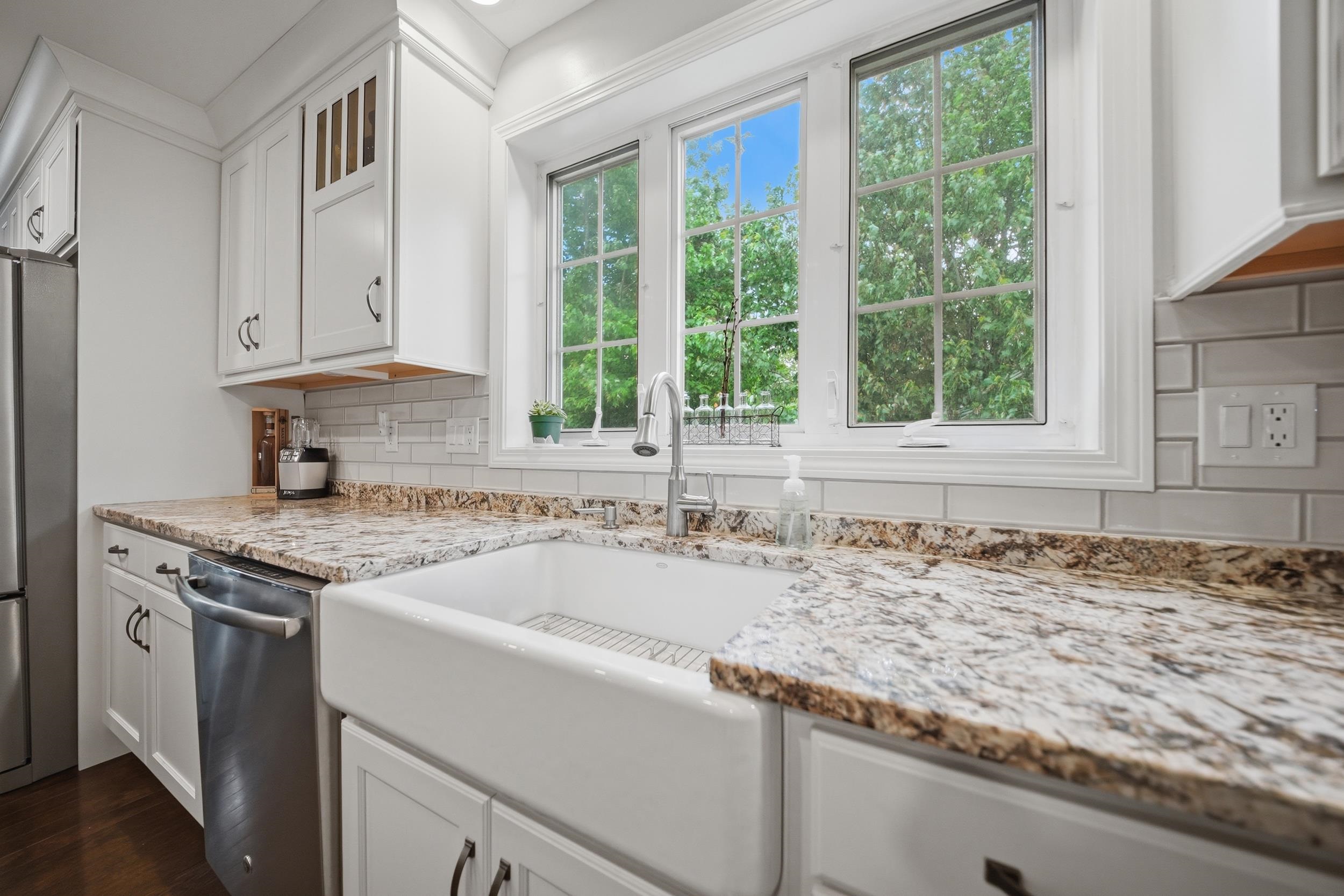 13 Stirling Avenue Hooksett, NH 03106 - Photo 12 of 50
