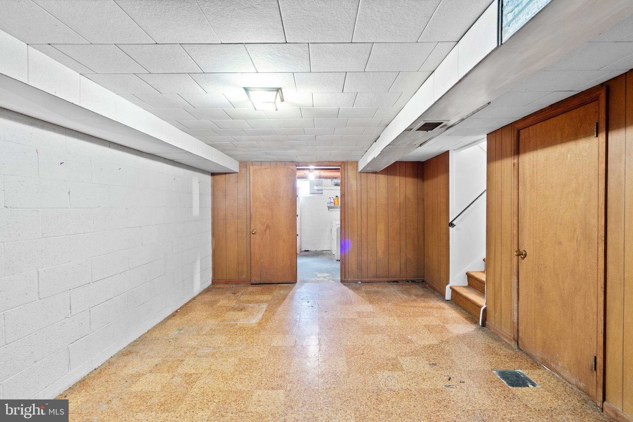 15 Llanfair Road, Unit B Ardmore, PA 19003 - Photo 18 of 25 a view of entryway