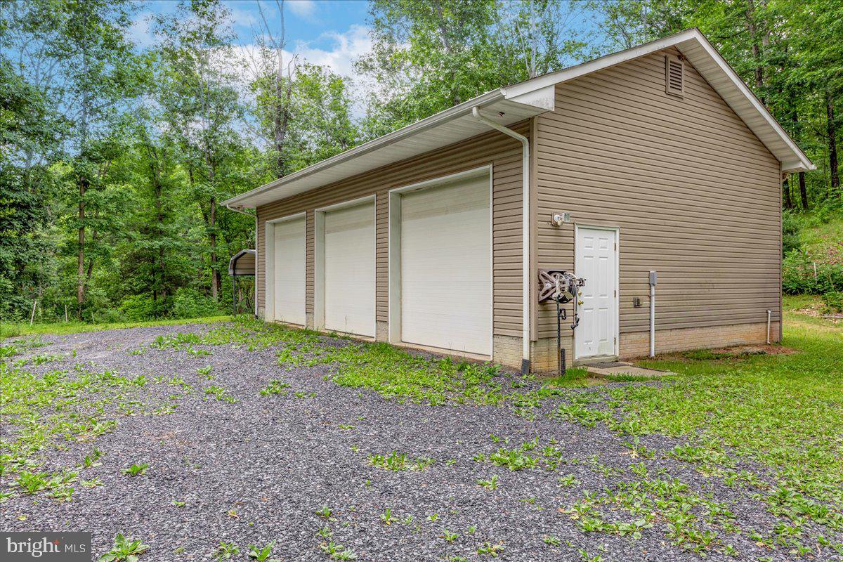906 Cauthorn Mill Road Middletown, VA 22645 - Photo 10 of 47