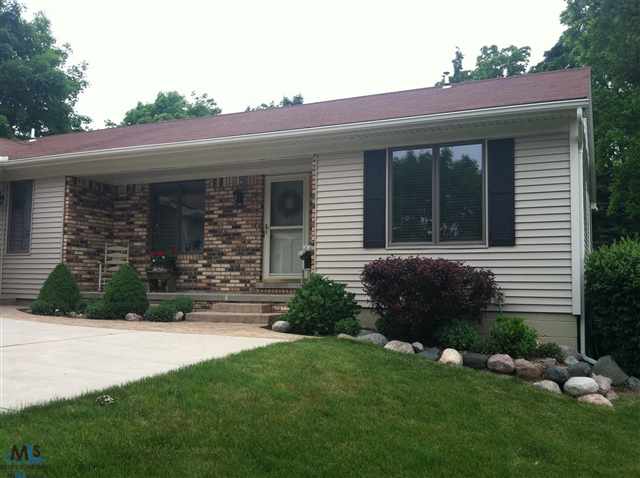 107 Michelle Drive Romeo, MI 48065 - Photo 2 of 30 31105598-1.JPG