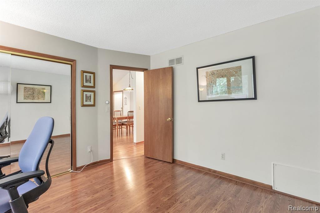 21745 River Ridge Trail, Unit 129 Farmington Hills, MI 48335 - Photo 20 of 34