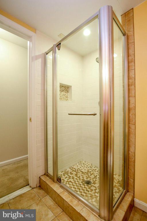 1119 Riverside Avenue Baltimore, MD 21230 - Photo 14 of 29 Bath