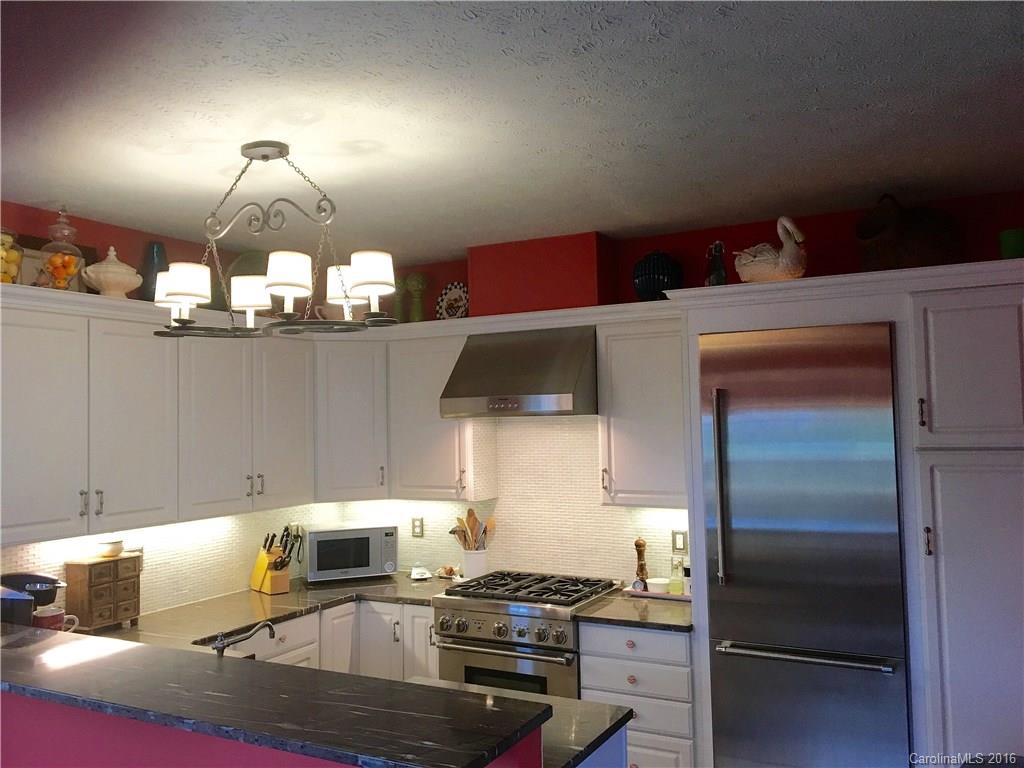 646 High Quarry Road, Unit 646 Hendersonville, NC 28791 - Photo 9 of 24 Gallery Image 9