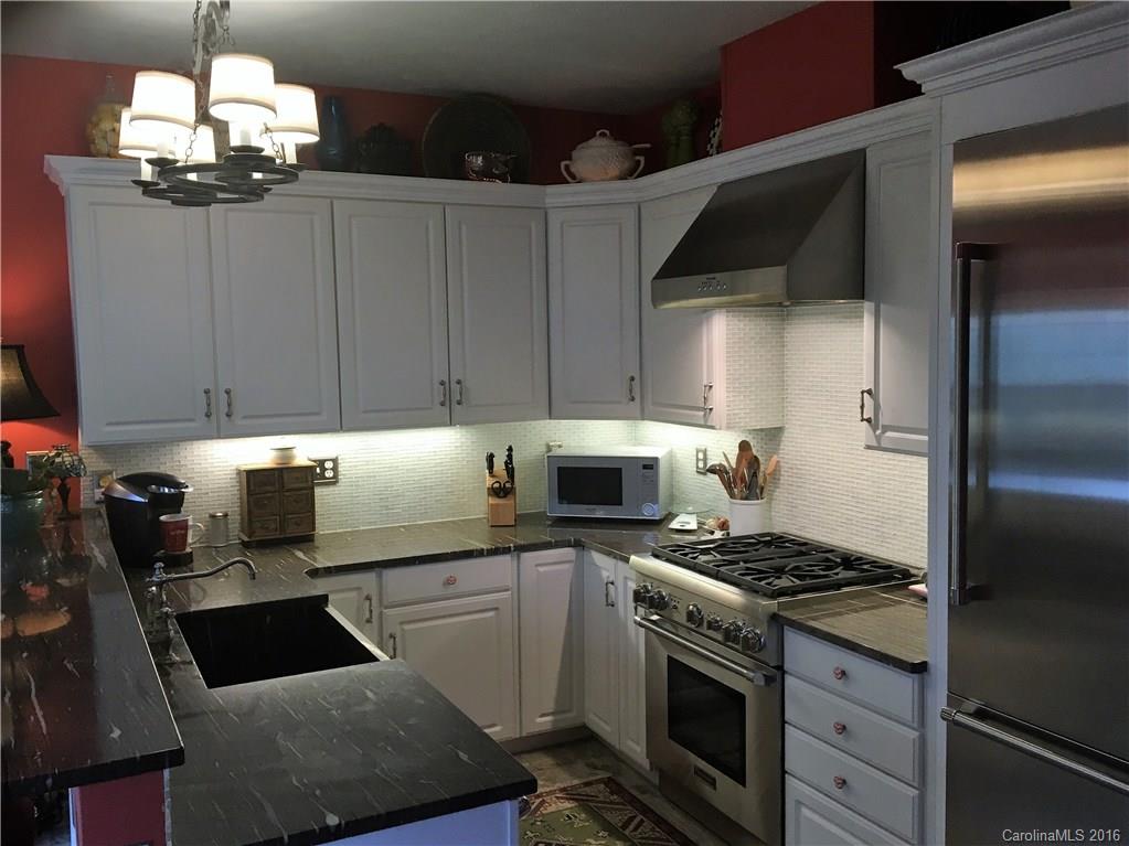 646 High Quarry Road, Unit 646 Hendersonville, NC 28791 - Photo 10 of 24 Gallery Image 10