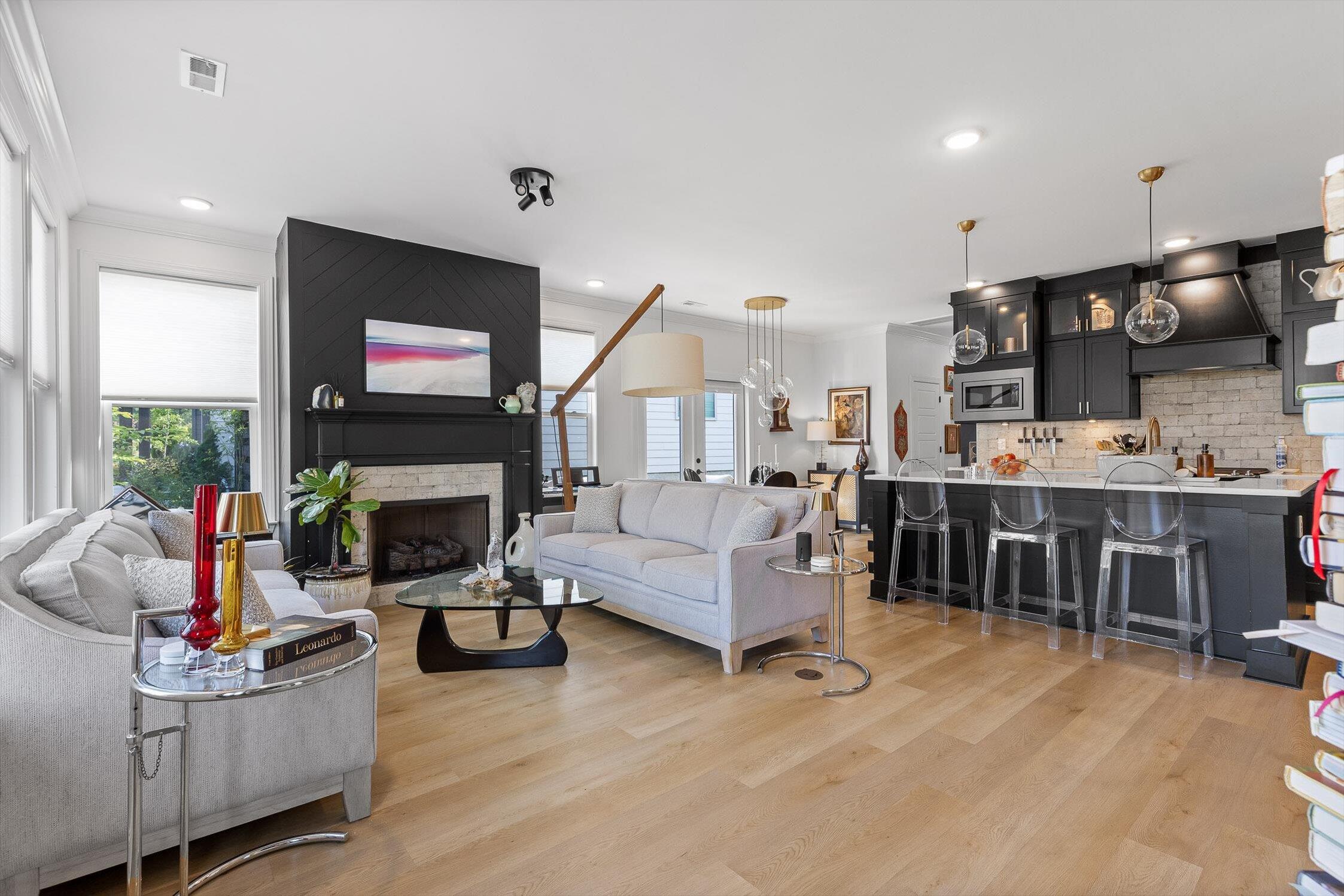 1531 Bowtie Road Chattanooga, TN 37421 - Photo 11 of 53 Main Living Space