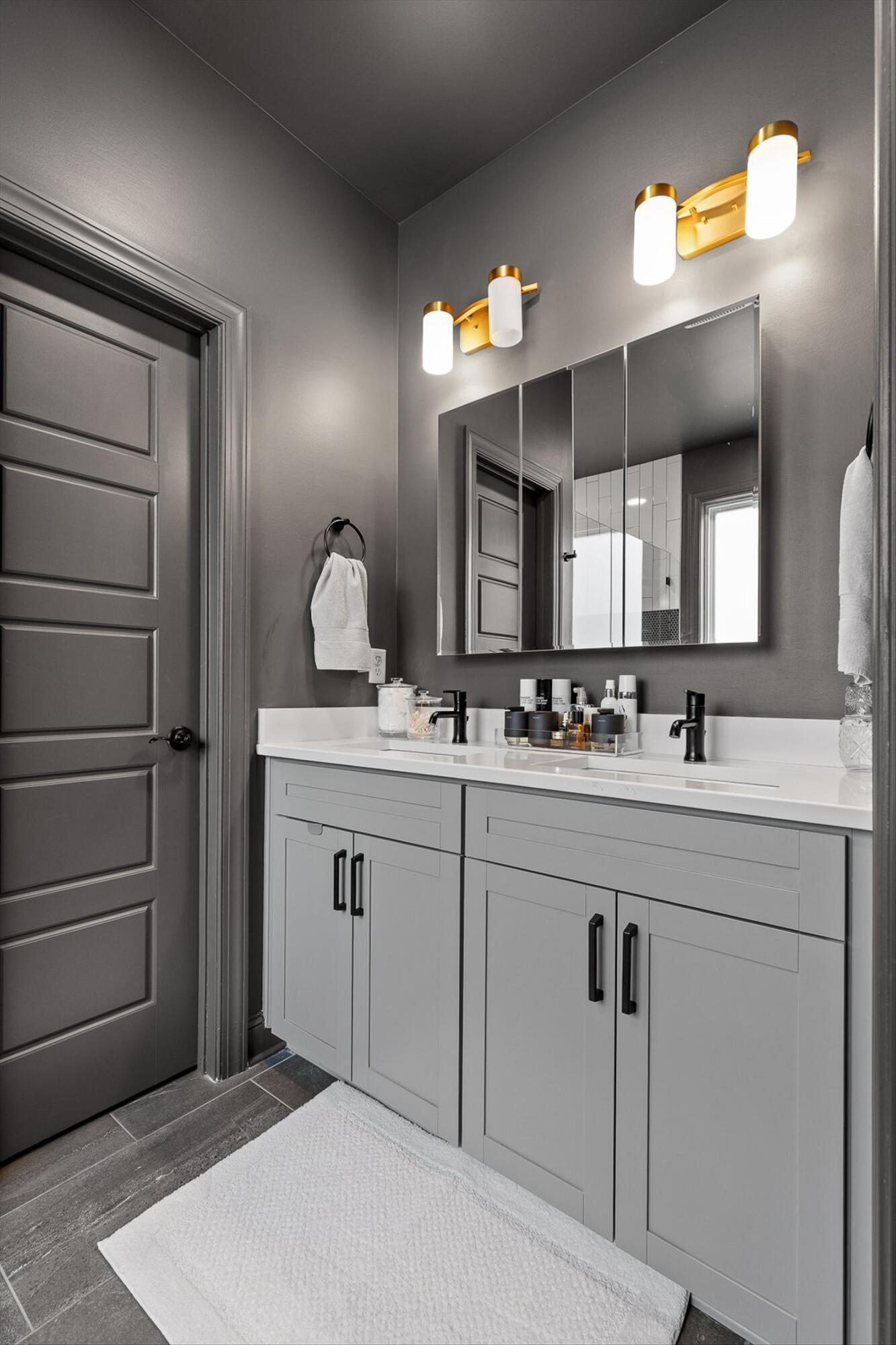 1531 Bowtie Road Chattanooga, TN 37421 - Photo 24 of 53 Primary Bath